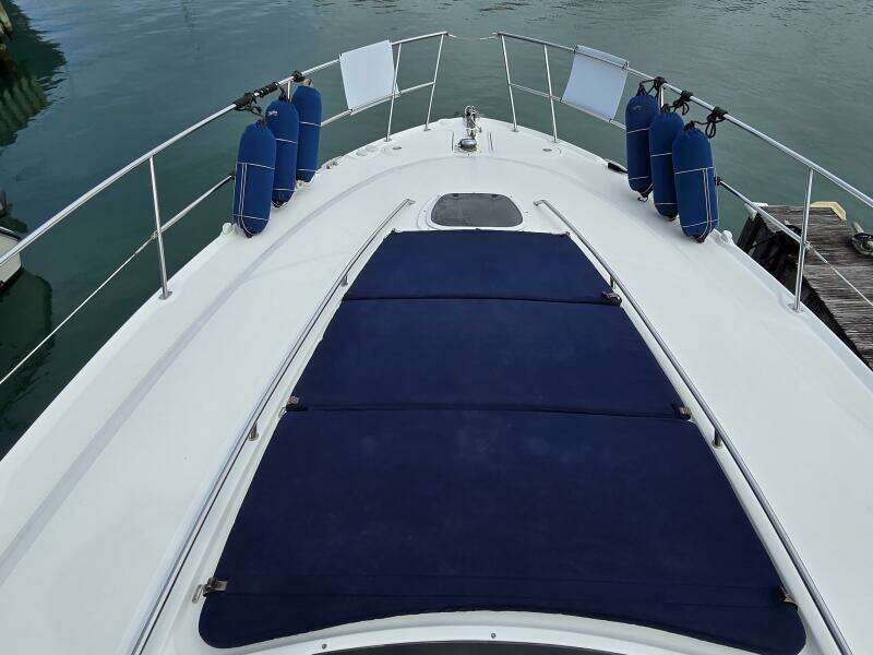 Low Profile 45ft Sea Ray Yacht For Sale