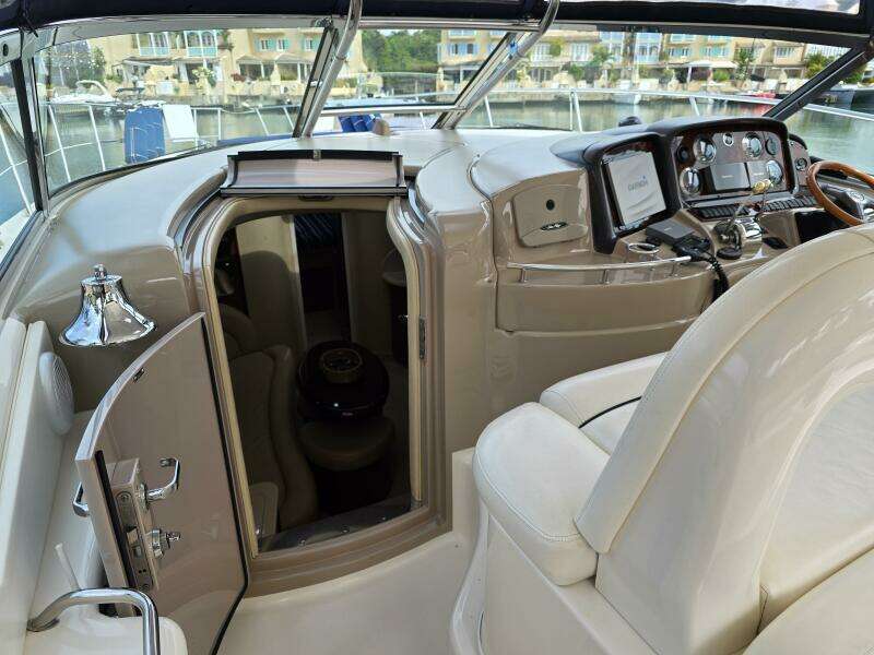 Low Profile 45ft Sea Ray Yacht For Sale