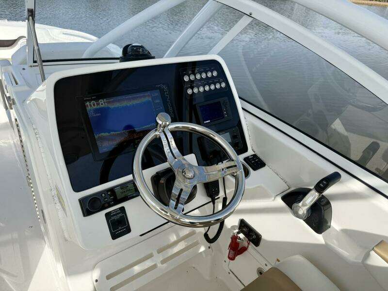 2018 Edgewater 248 CX Helm