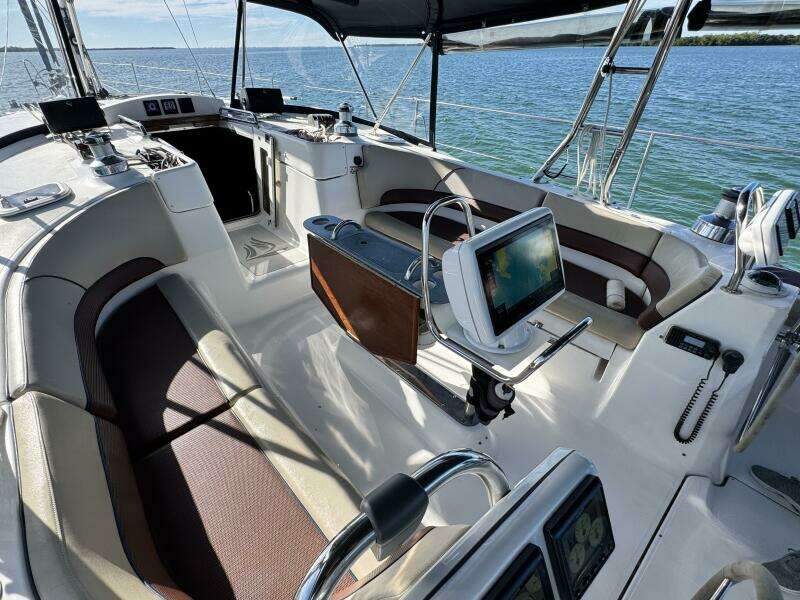 Peregrine  49ft Hunter Yacht For Sale
