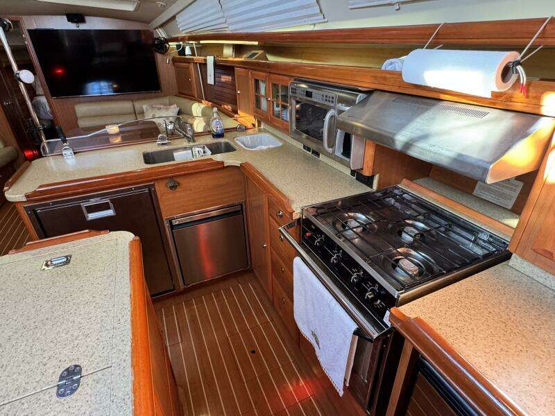 Peregrine  49ft Hunter Yacht For Sale