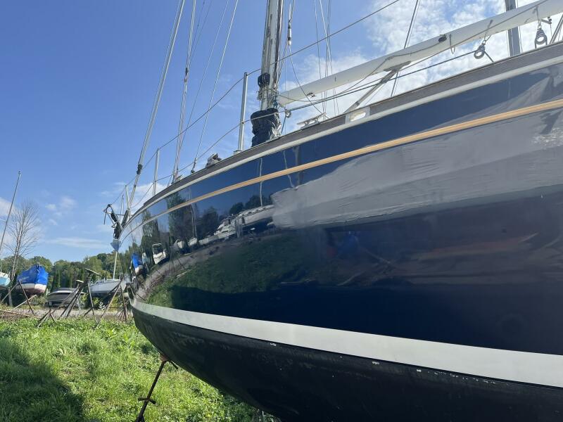 42' 1987 Sabre Sabre 42-CB