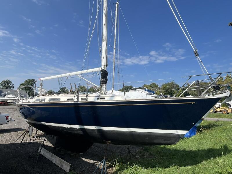 42' 1987 Sabre Sabre 42-CB