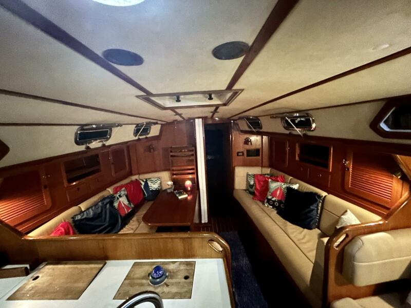 42' 1987 Sabre Sabre 42-CB