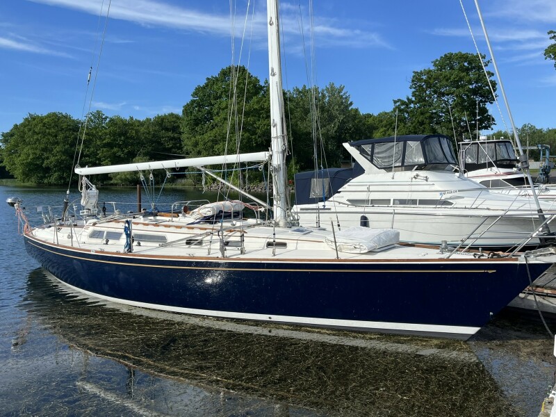 42' 1987 Sabre Sabre 42-CB