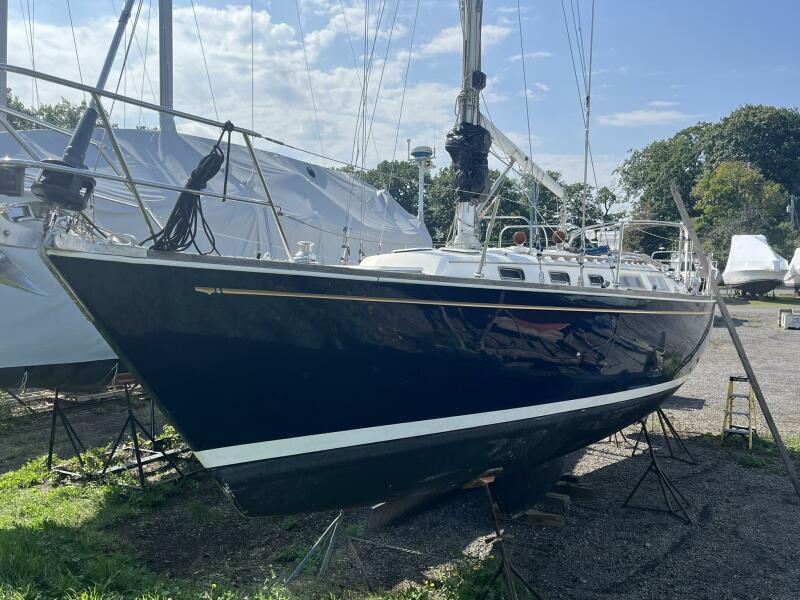42' 1987 Sabre Sabre 42-CB