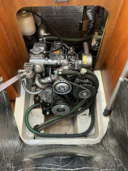 KITCAT 32ft Hunter Yacht For Sale