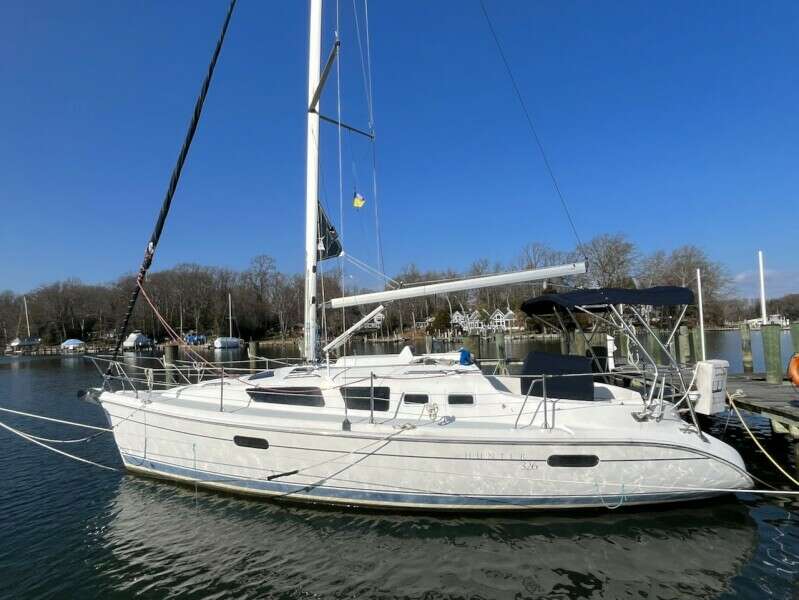 KITCAT 32ft Hunter Yacht For Sale