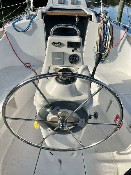 KITCAT 32ft Hunter Yacht For Sale