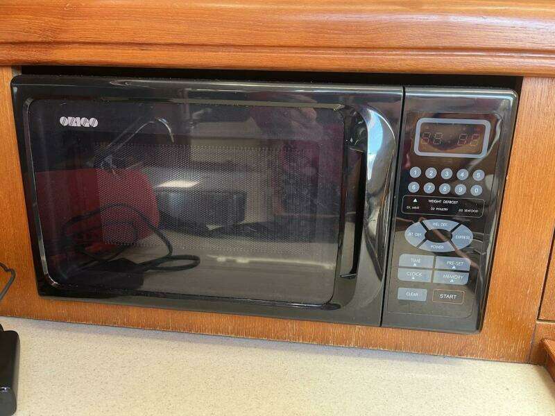 KITCAT 32ft Hunter Yacht For Sale