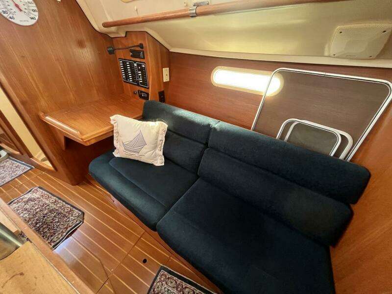 KITCAT 32ft Hunter Yacht For Sale