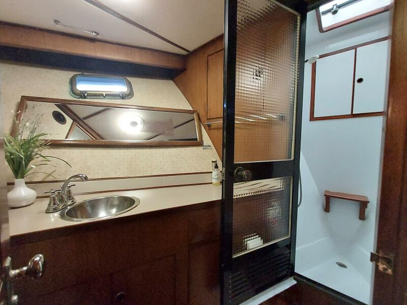 52' 1982 DeFever 52 Offshore Cruiser