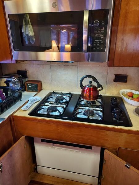 52' 1982 DeFever 52 Offshore Cruiser