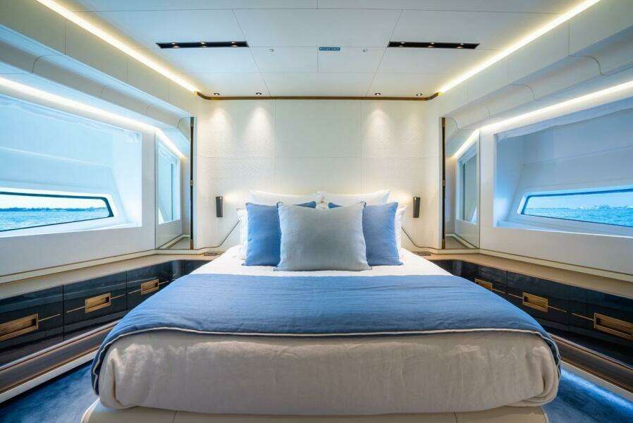 96ft Canados Yacht For Sale