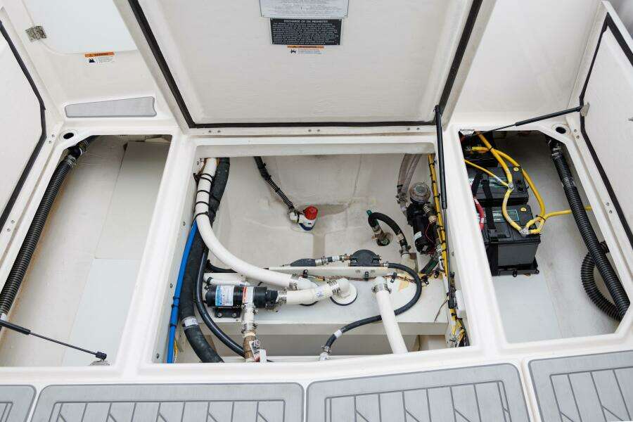 29ft Solara Yacht For Sale