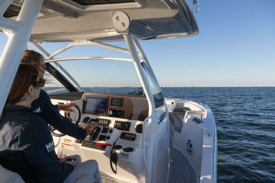 29ft Solara Yacht For Sale