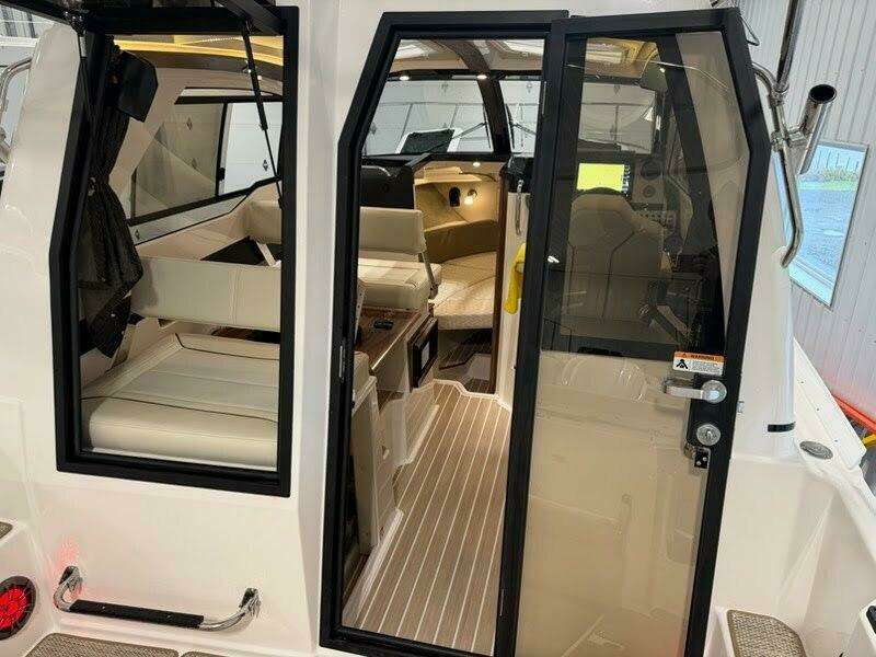 29ft Solara Yacht For Sale