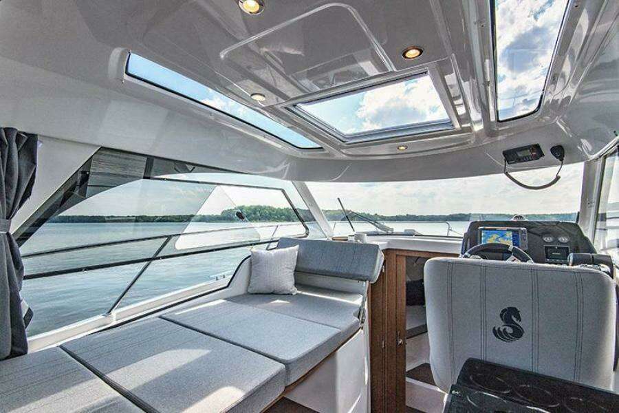 30ft Beneteau Yacht For Sale