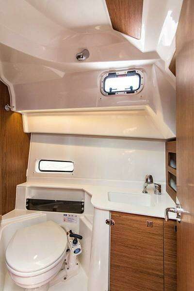 30ft Beneteau Yacht For Sale