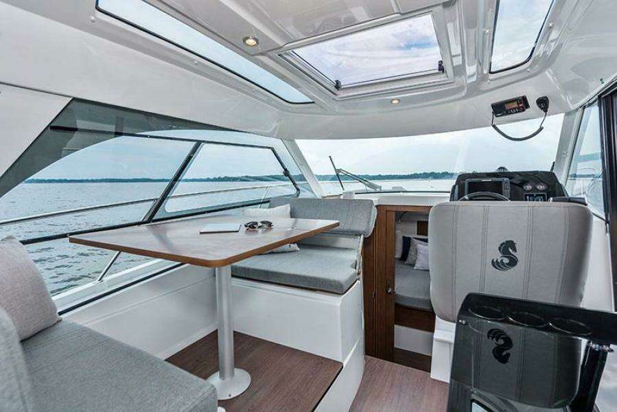 30ft Beneteau Yacht For Sale