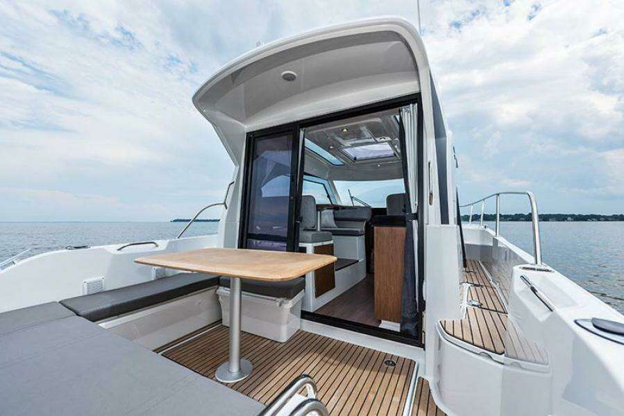 30ft Beneteau Yacht For Sale