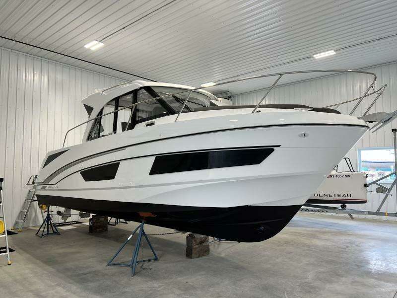 30ft Beneteau Yacht For Sale