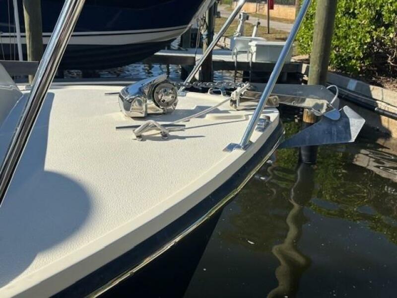 27' 2018 Islander 27 Islander Hardback