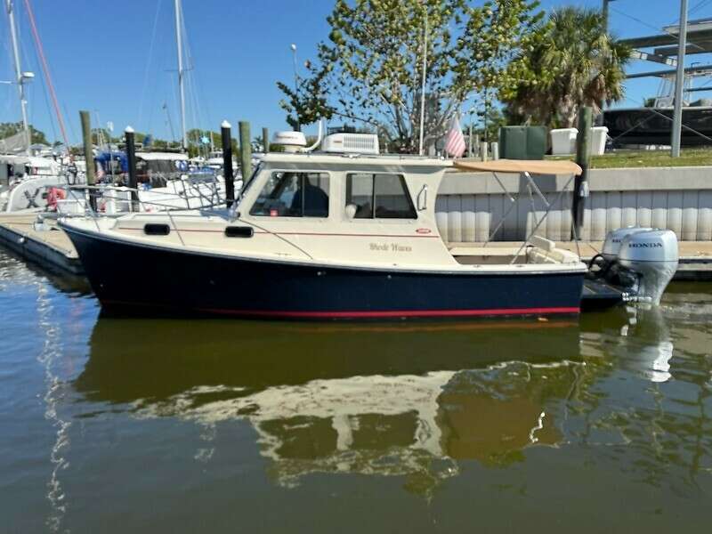 Rhode Waves 27ft Islander Yacht For Sale