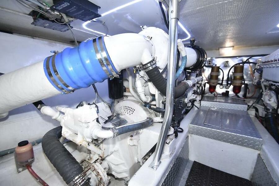 48' 2000 Ocean Yachts 48 Convertible