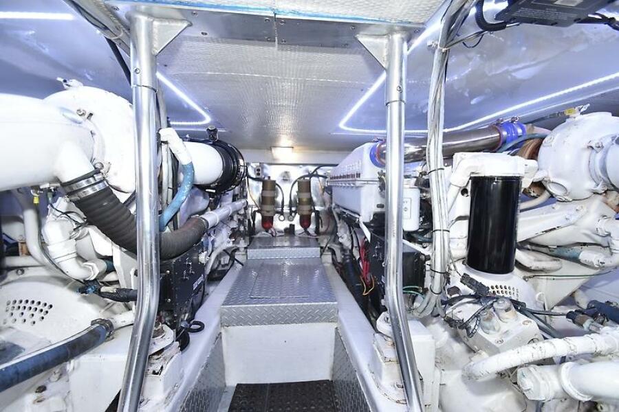 48' 2000 Ocean Yachts 48 Convertible