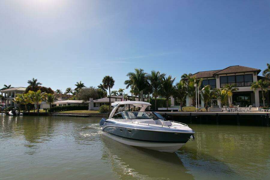 Sea Smoke 33ft Formula Yacht For Sale