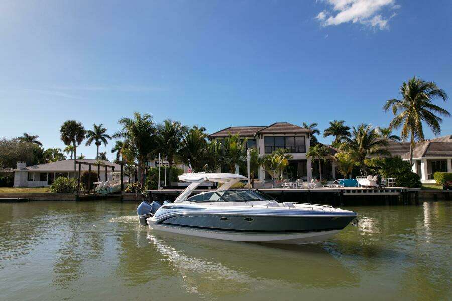 Sea Smoke 33ft Formula Yacht For Sale