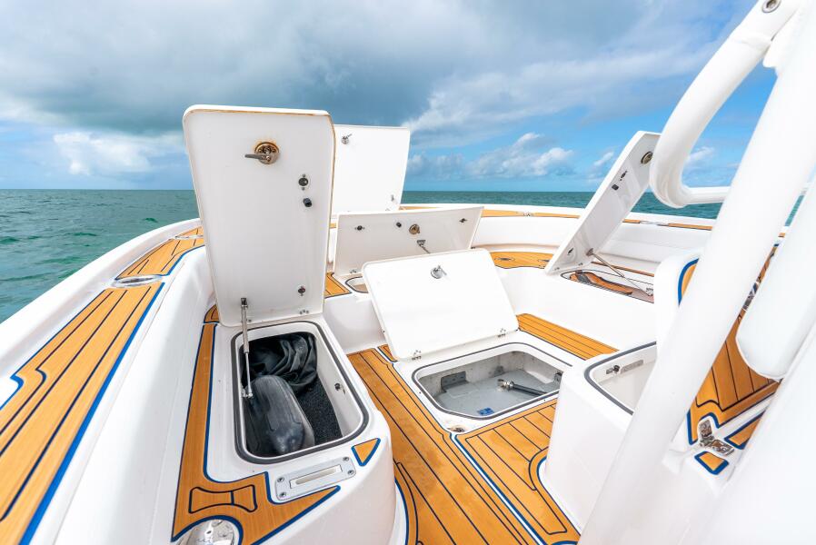 27' 2024 Caymas 281 HB