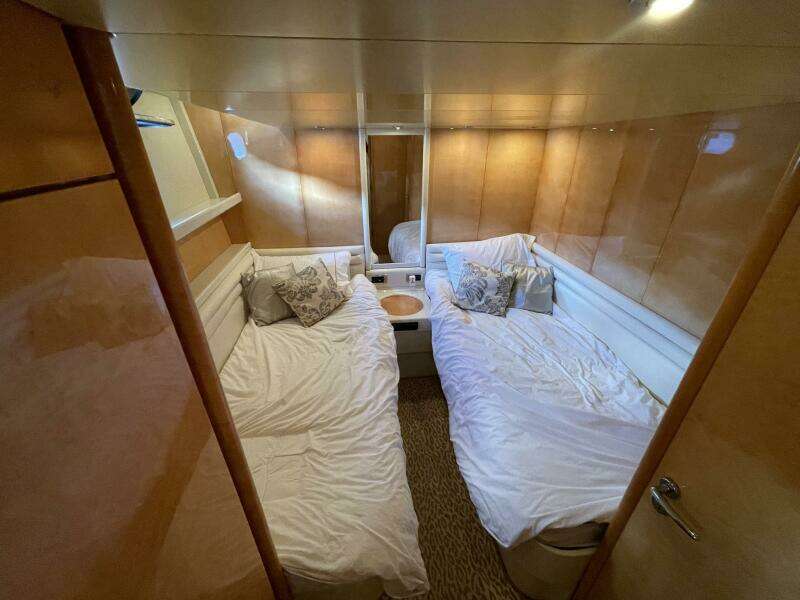 Echo 75ft Versilcraft Yacht For Sale