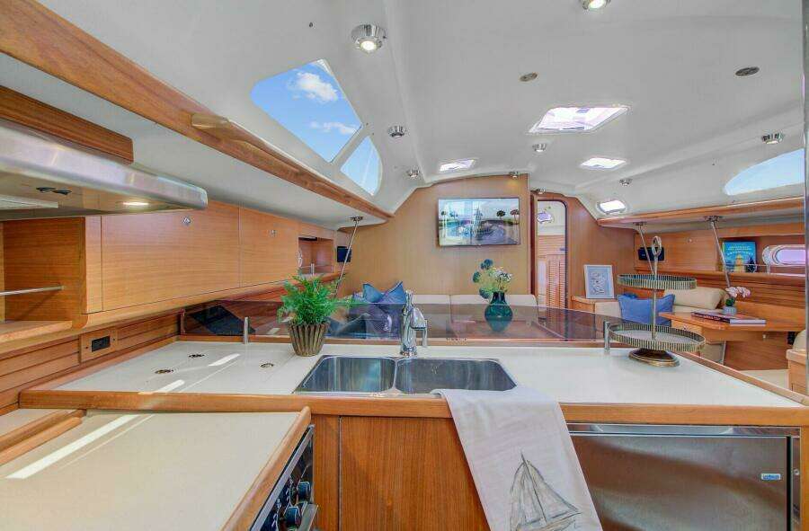 Advocate 44ft Catalina Yacht For Sale