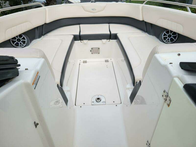 30ft Chaparral Yacht For Sale