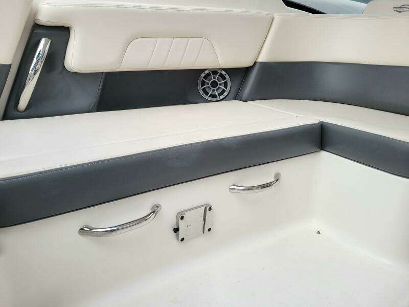 30ft Chaparral Yacht For Sale