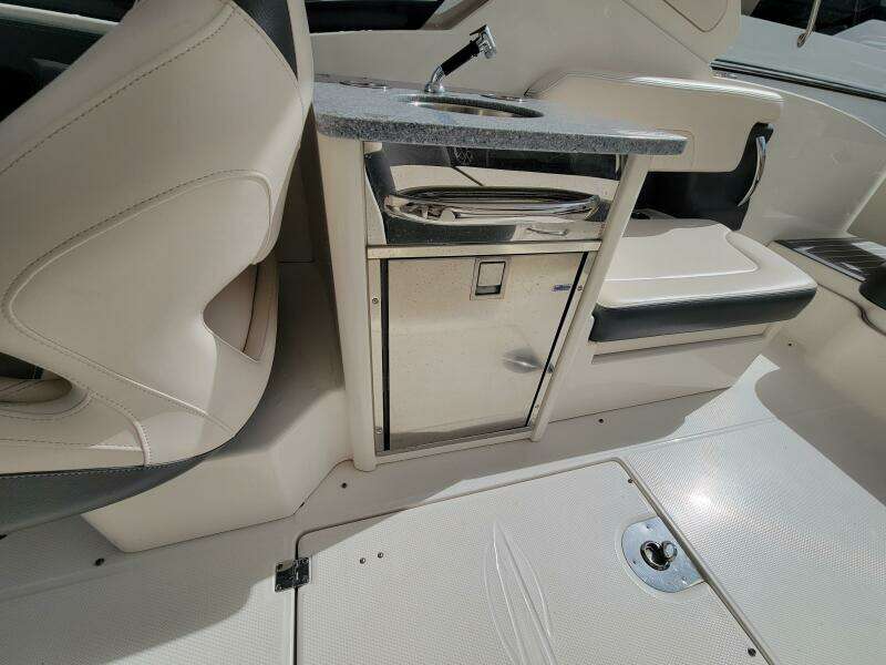 30ft Chaparral Yacht For Sale