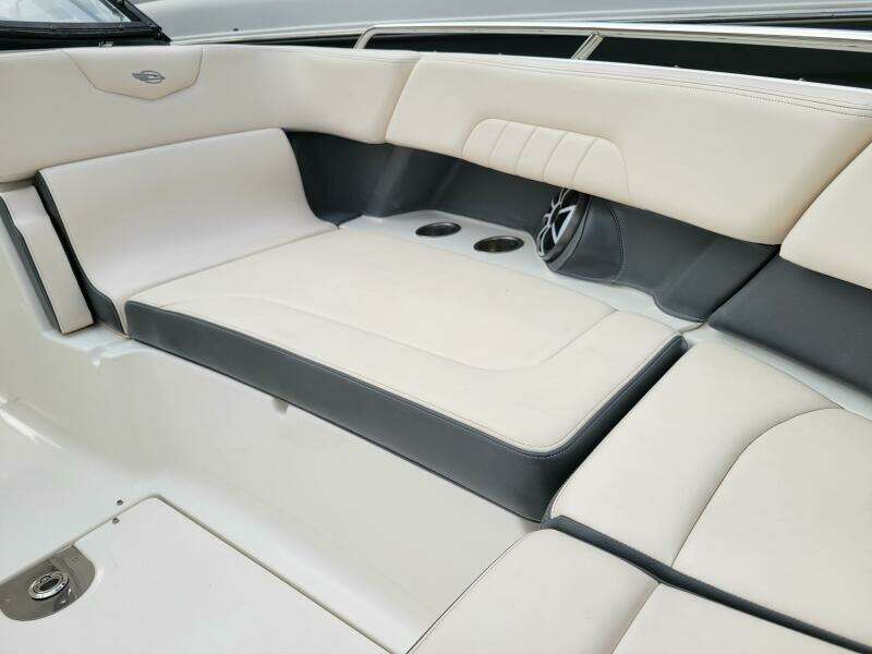 30ft Chaparral Yacht For Sale