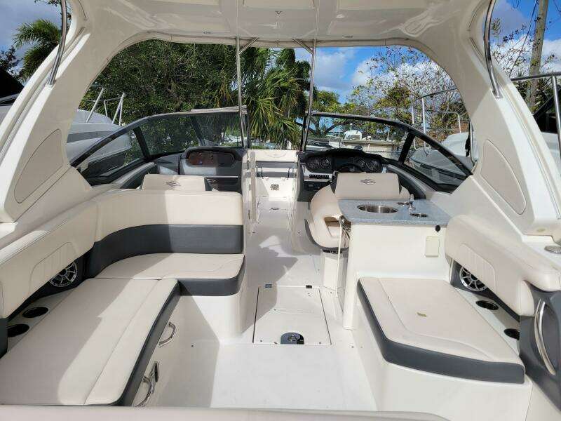 30ft Chaparral Yacht For Sale