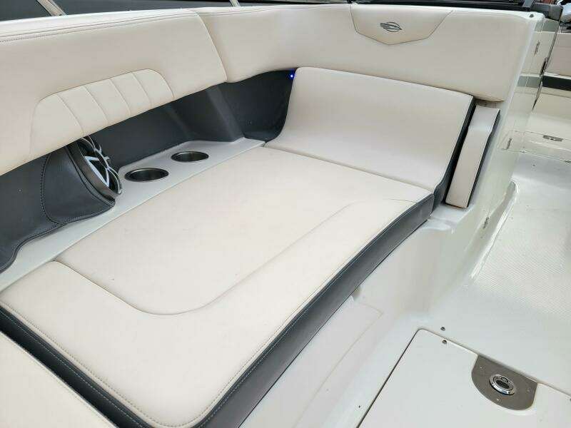 30ft Chaparral Yacht For Sale