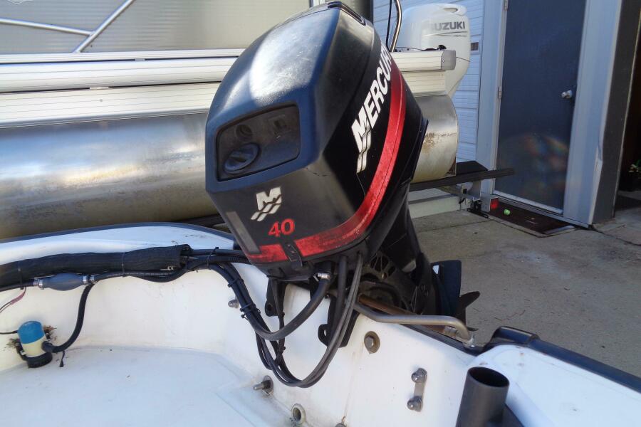 13' 2001 Boston Whaler Sport
