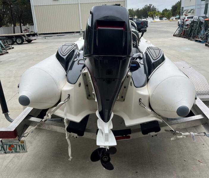 12' 2024 Zodiac Yachtline 360