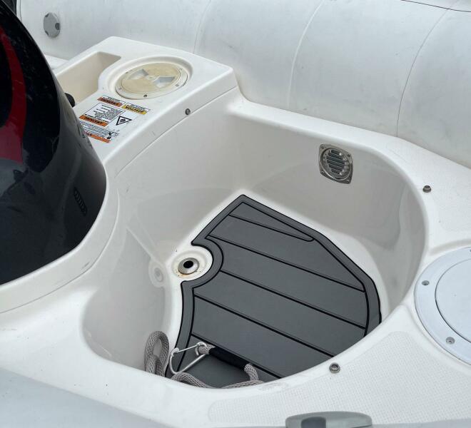 12' 2024 Zodiac Yachtline 360