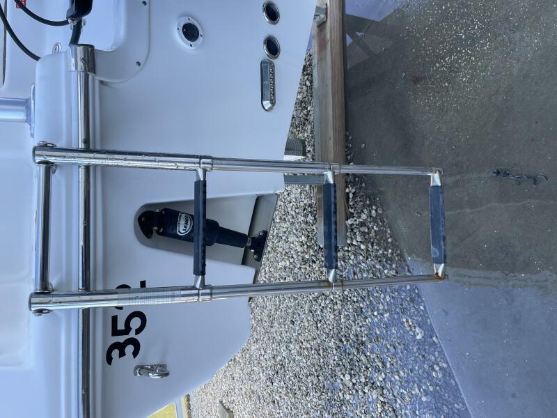 22' 2017 Tidewater 220LXF