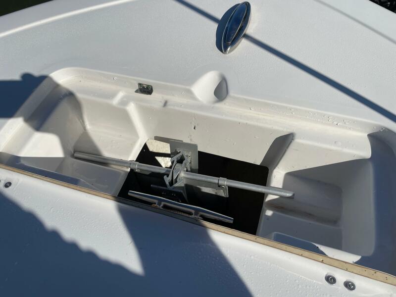 22' 2017 Tidewater 220LXF