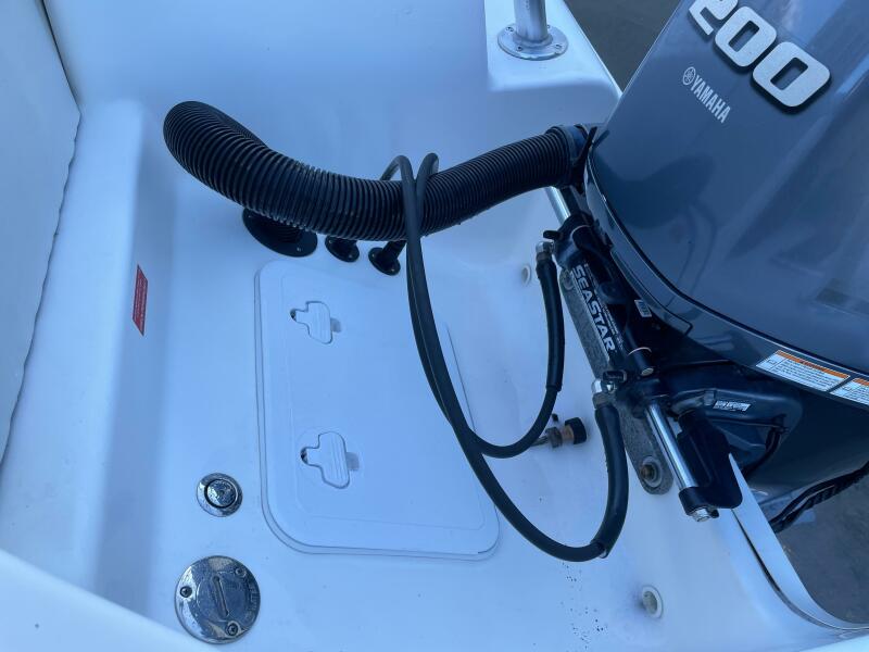 22' 2017 Tidewater 220LXF