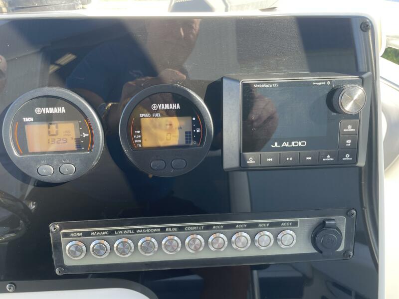 22' 2017 Tidewater 220LXF