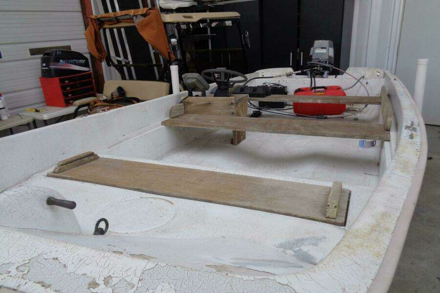 13ft Boston Whaler Yacht For Sale