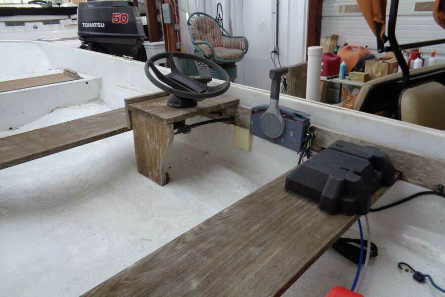 13ft Boston Whaler Yacht For Sale